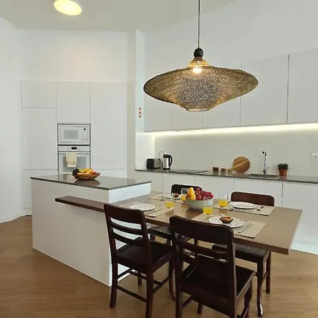 Urban Charming Apartment *